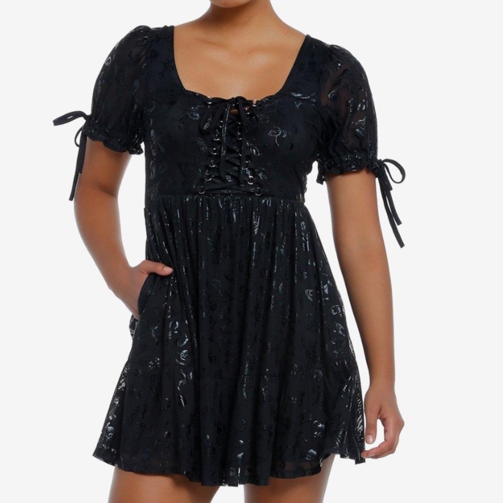 Comic Aura Skeleton Butterfly Lace-Up Dress Hot Topic‎